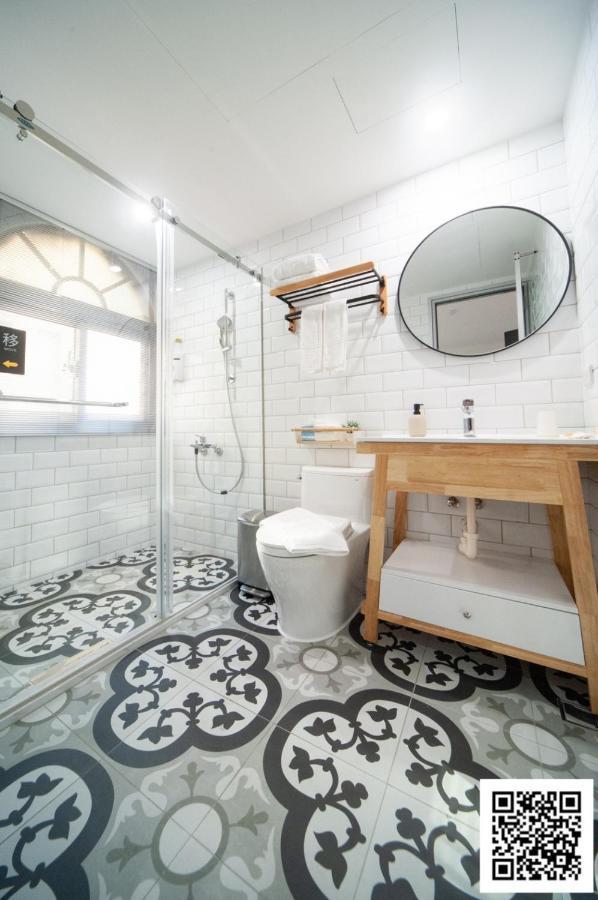 Huwei 虎尾小9窩-採自助式入住 Bed & Breakfast エクステリア 写真
