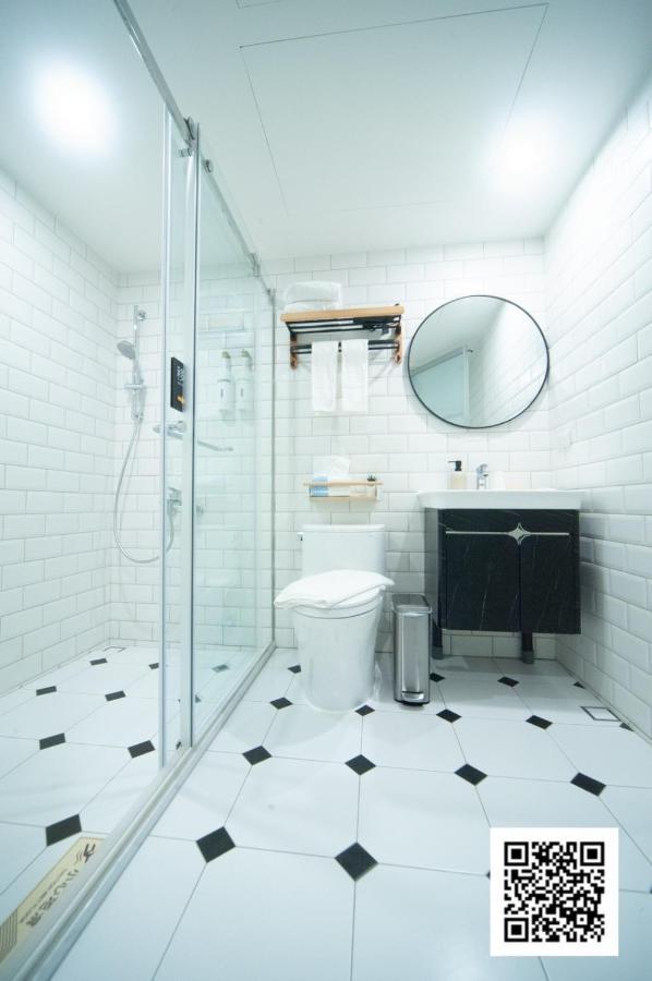 Huwei 虎尾小9窩-採自助式入住 Bed & Breakfast エクステリア 写真