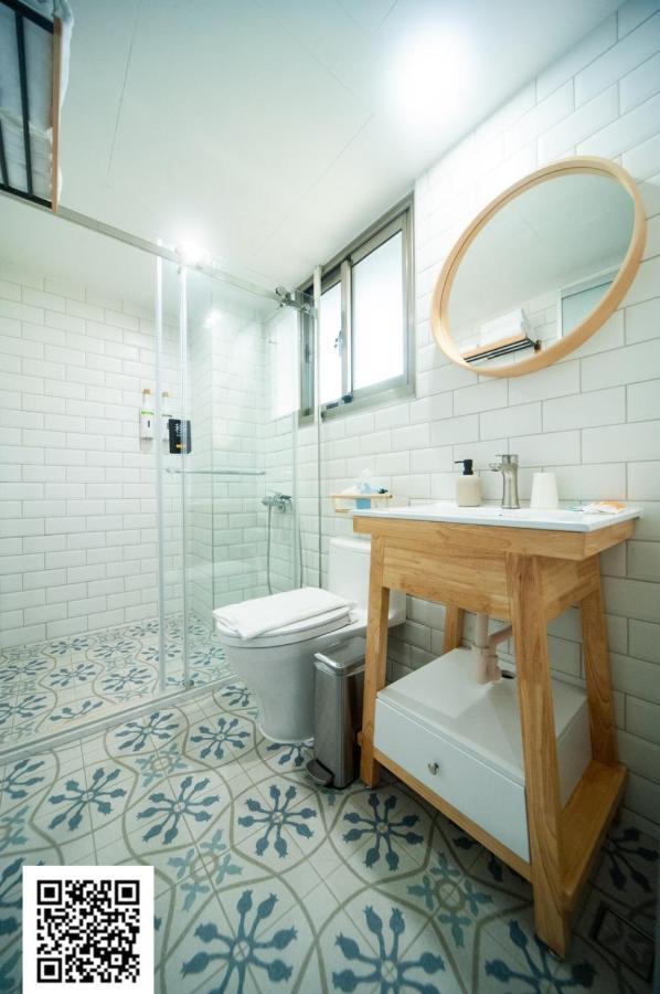 Huwei 虎尾小9窩-採自助式入住 Bed & Breakfast エクステリア 写真
