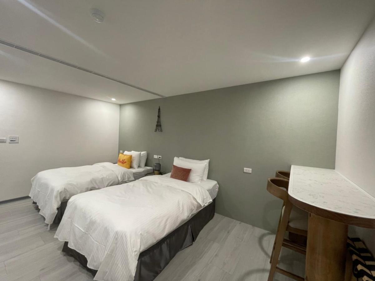 Huwei 虎尾小9窩-採自助式入住 Bed & Breakfast エクステリア 写真